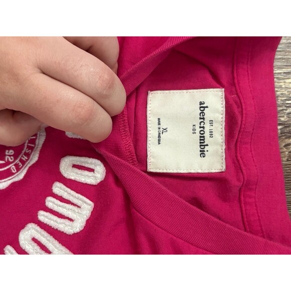 Abercrombie Kids Pink Embroidered Lettering T-Shirt Size XL Preppy Cute Casual - Picture 5 of 7